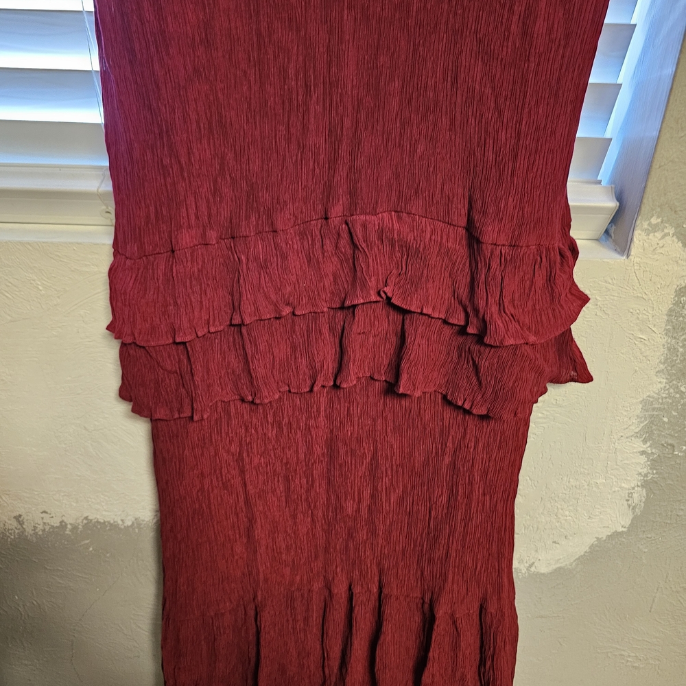 Taylor Burgundy V-Neck Textured Dress - Picture 10 of 15
